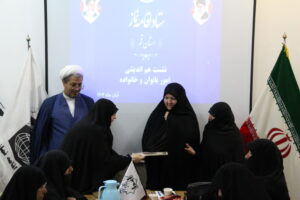 نشست هم اندیشی امور بانوان و خانواده ستاد اقامه نماز قم برگزار شد