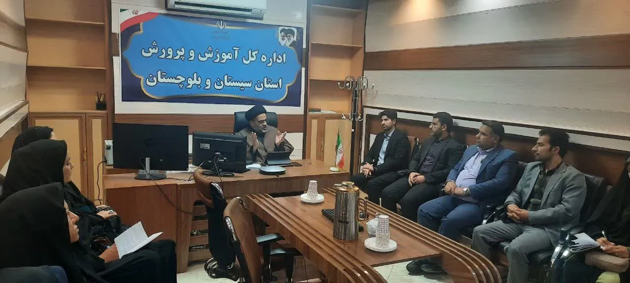 دوره آموزشی شیوه های فرهنگ سازی نماز در خانواده و مهارت های دعوت فرزندان به نماز برگزار شد