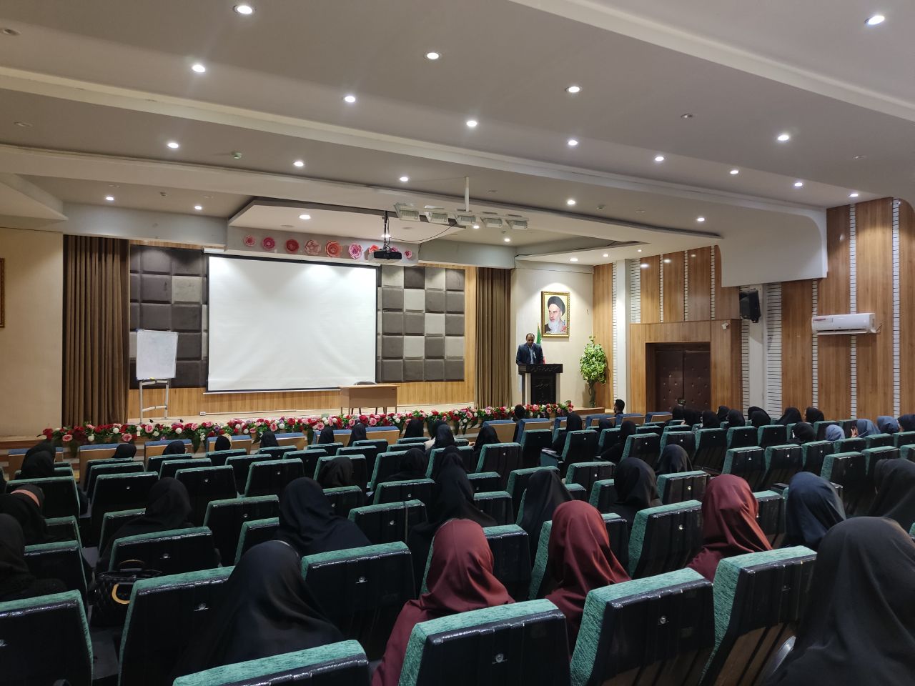 دوره آموزشی و مهارت افزایی شیوه های ایجاد انس کودکان به نماز برگزار شد