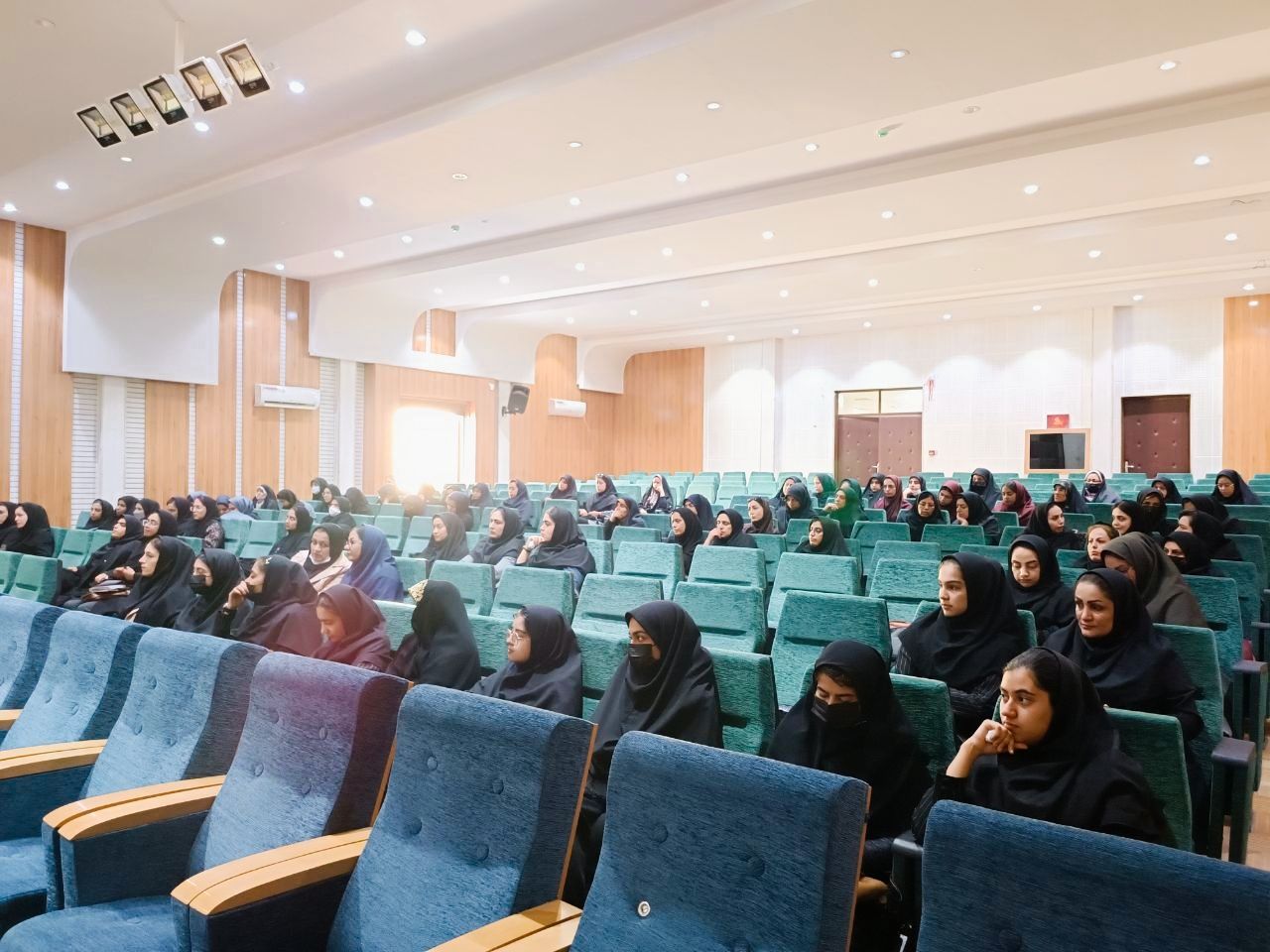 دوره آموزشی و مهارت افزایی شیوه های ایجاد انس کودکان به نماز برگزار شد