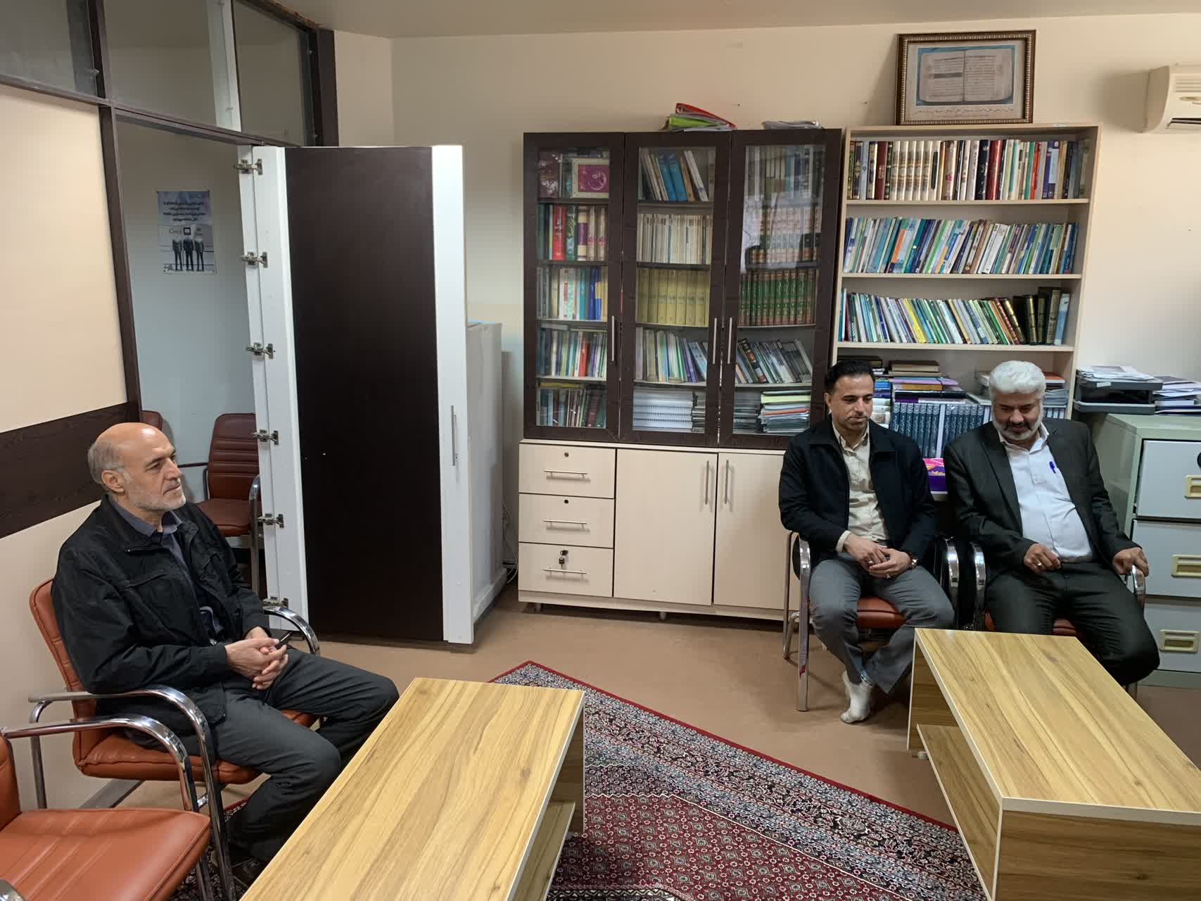 بررسی راهکارهای توسعه فرهنگ نماز در مجموعههای وزارت نیرو