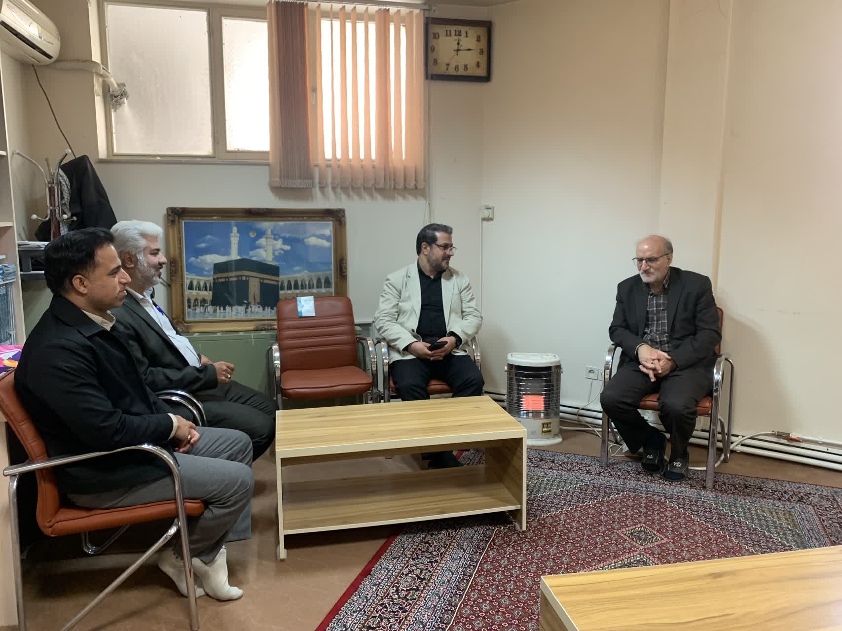 بررسی راهکارهای توسعه فرهنگ نماز در مجموعههای وزارت نیرو