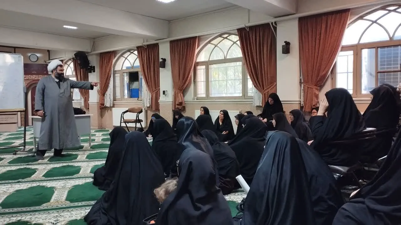 طرح نیایش در بهار تعلیم و تربیت با 48 گفتمان دانش آموزی در آبان ماه برگزار شد