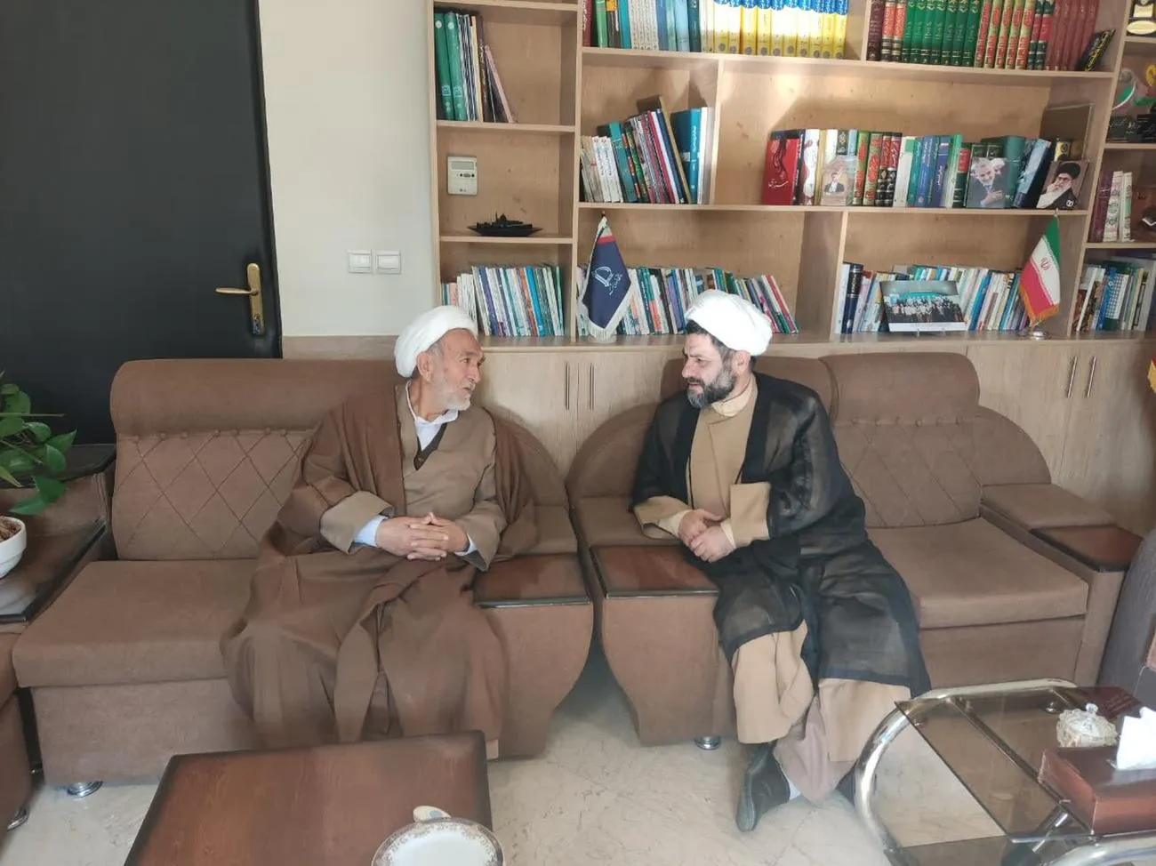 نشست هم اندیشی مدیر ستاد اقامه نماز و مسئول نهاد نمایندگی ولی فقیه دانشگاه های