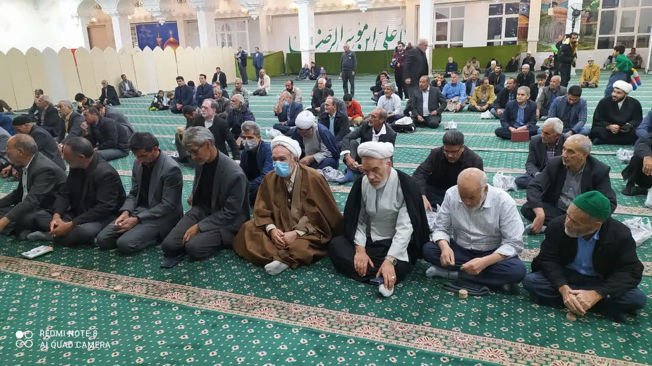 اختتامیه شب شعر "یاس کبود" در شهرستان کاشمر برگزار شد