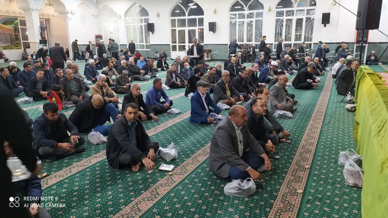 اختتامیه شب شعر "یاس کبود" در شهرستان کاشمر برگزار شد