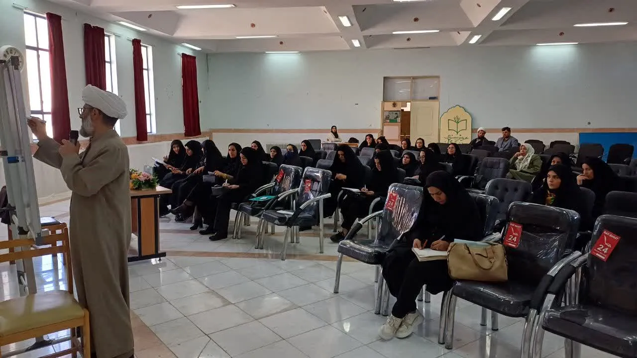 برگزاری‌ دوره‌آموزشی‌ شیوه‌های‌‌‌انس‌کودکان‌به‌نماز در چهارمحال‌وبختیاری‌ +گزارش‌تصویری