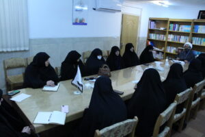 نشست هم اندیشی امور بانوان و خانواده ستاد اقامه نماز قم برگزار شد