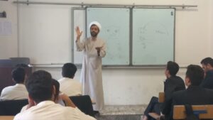 تبیین آداب، آثار و اسرار نماز برای دانشآموزان گرگانی