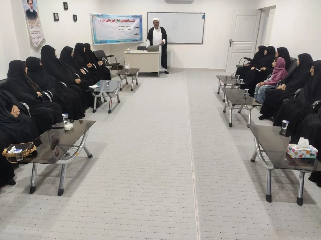 نشست هیئت اندیشه‌ورز نماز مدارس بدره برگزار شد