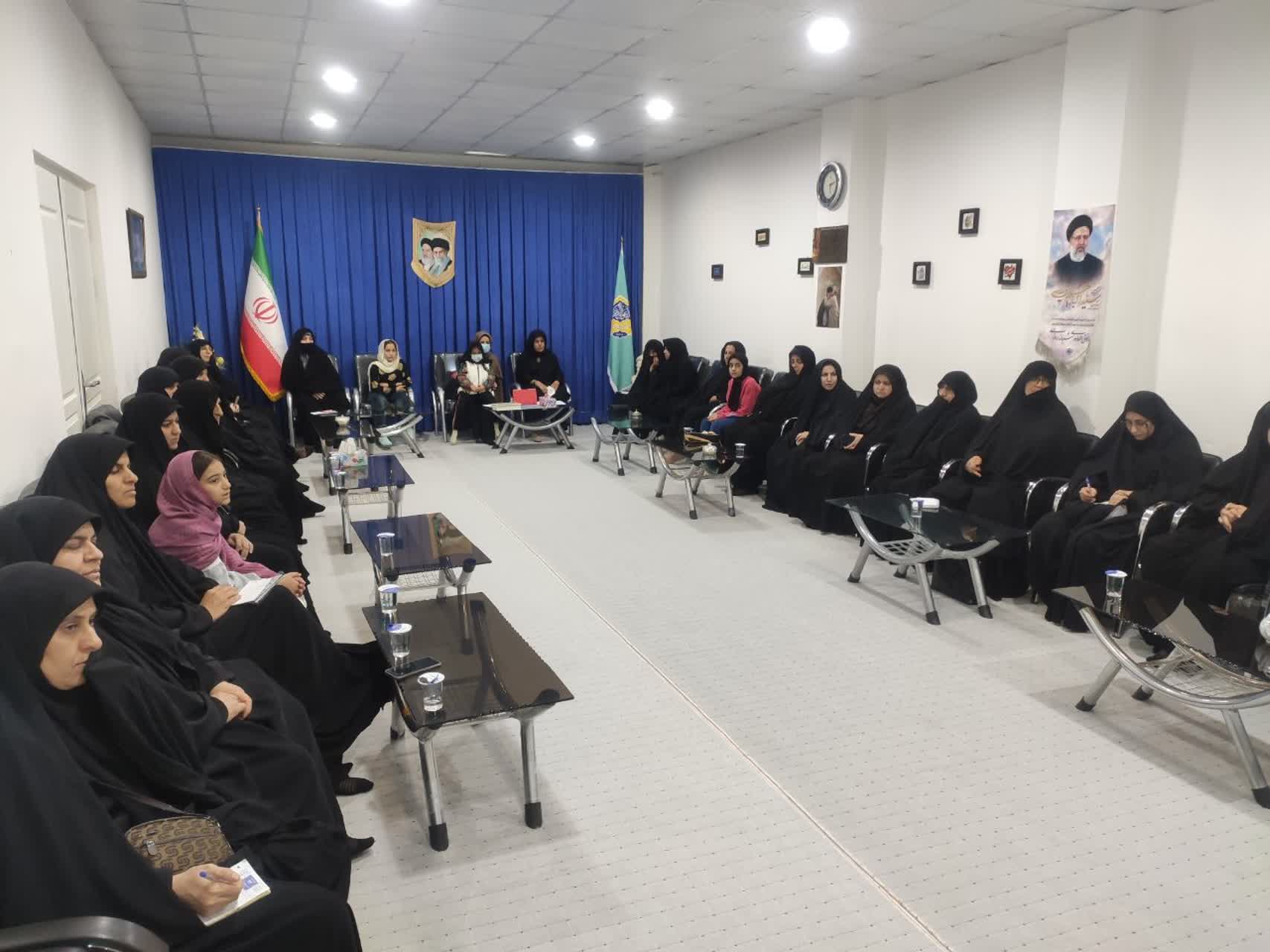 نشست هیئت اندیشهورز نماز مدارس بدره برگزار شد