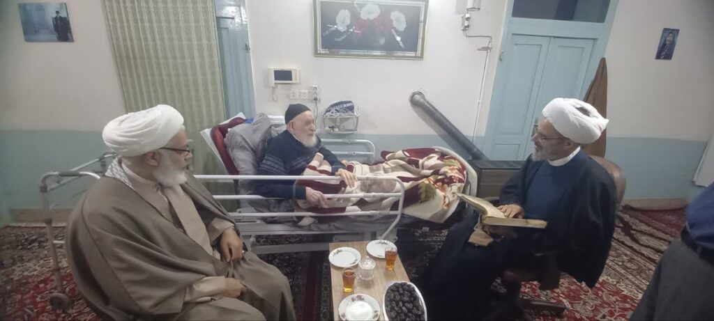 عیادت از پیرترین نمازگزار استان