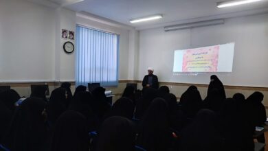 جمعی از طلاب و ائمه جماعات در کارگاه شیوههای نوین دعوت به نماز در شهرستان سلسله