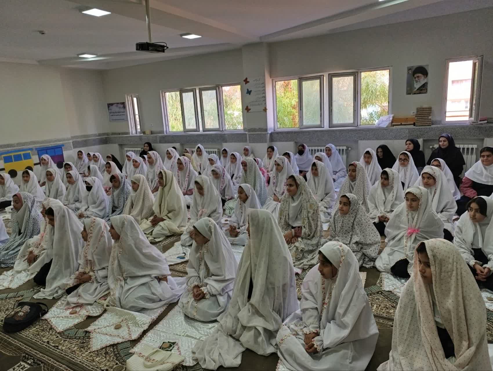 گفتمان نمازشناسی معارف نماز در شهرستان سیروان برگزار شد