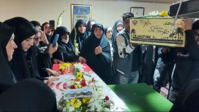 مراسم بدرقه و بزرگداشت دو شهید گمنام دفاع مقدس در ستاد اقامه نماز استان همدان برگزار شد