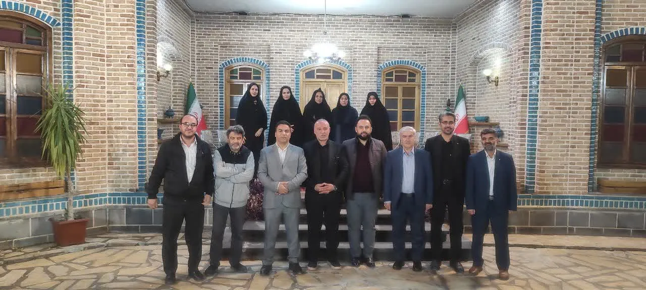 مدیران مدارس منتخب «طرح مدرسه نمونه نمازی» در ویژه‌ برنامه تلویزیونی اولدوز