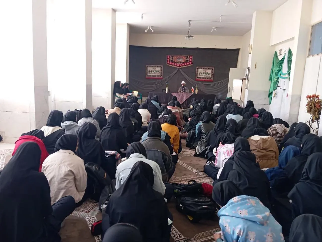 گفتمان دانش آموزی مدرسه شبانه روزی ادب شهرستان فریدن اصفهان