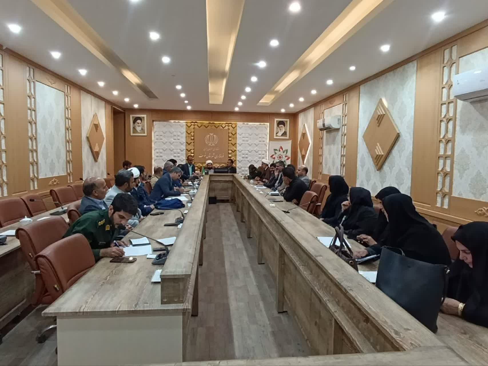 نشست هم اندیشی شیوه های جذب جوانان به نماز ویژه گروه های مؤثر شهرستان خوسف برگزار شد