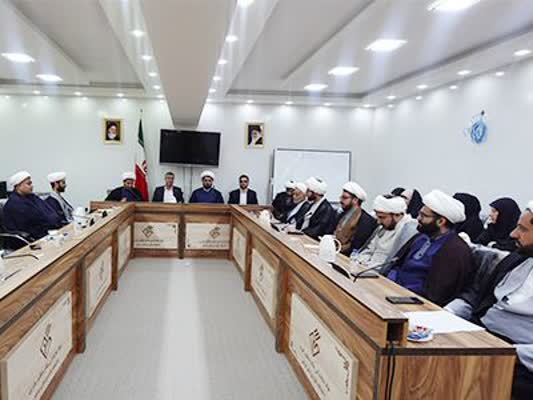 نشست آموزشی روحانیون دانشگاه علوم پزشکی