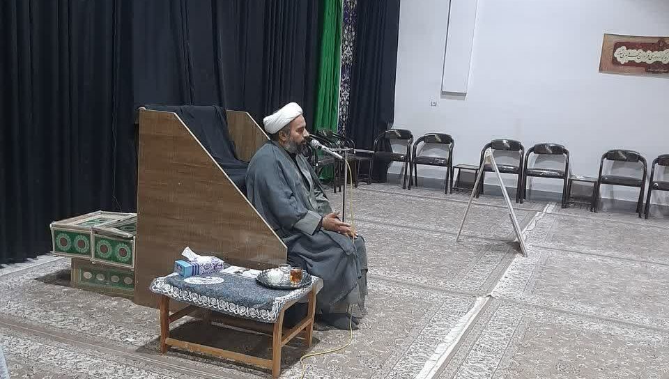 نشست آموزش همگانی نماز در محلات ویژه نمازگزاران مسجد بلال بیرجند برگزار شد