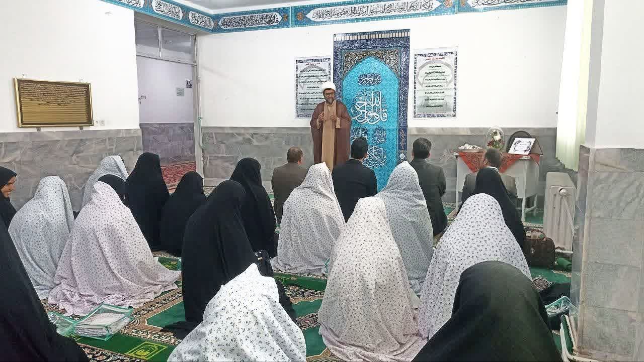 هیات اندیشه ورزنماز در مندرسه دخترانه کرامت سرایان برگزار شد