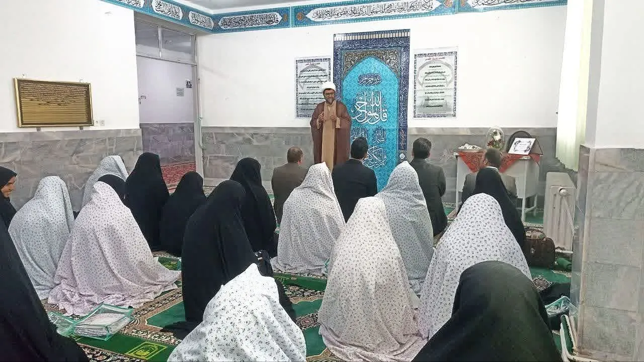 هیات اندیشه ورزنماز در مندرسه دخترانه کرامت سرایان برگزار شد