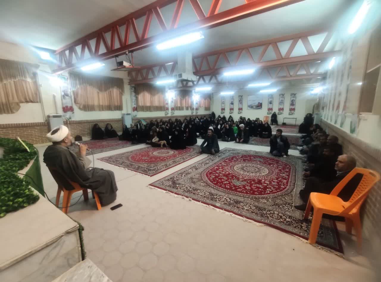 نشست توانمندسازی اولیاء با موضوع شیوه فرهنگ سازی نماز در خانواده در شهرستان بیرجند برگزار شد