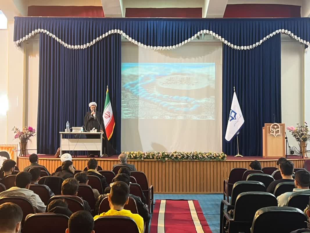 دوره آموزشی طرح معراج ویژه برادران در پرديس هاي استان مازندران برگزار شد