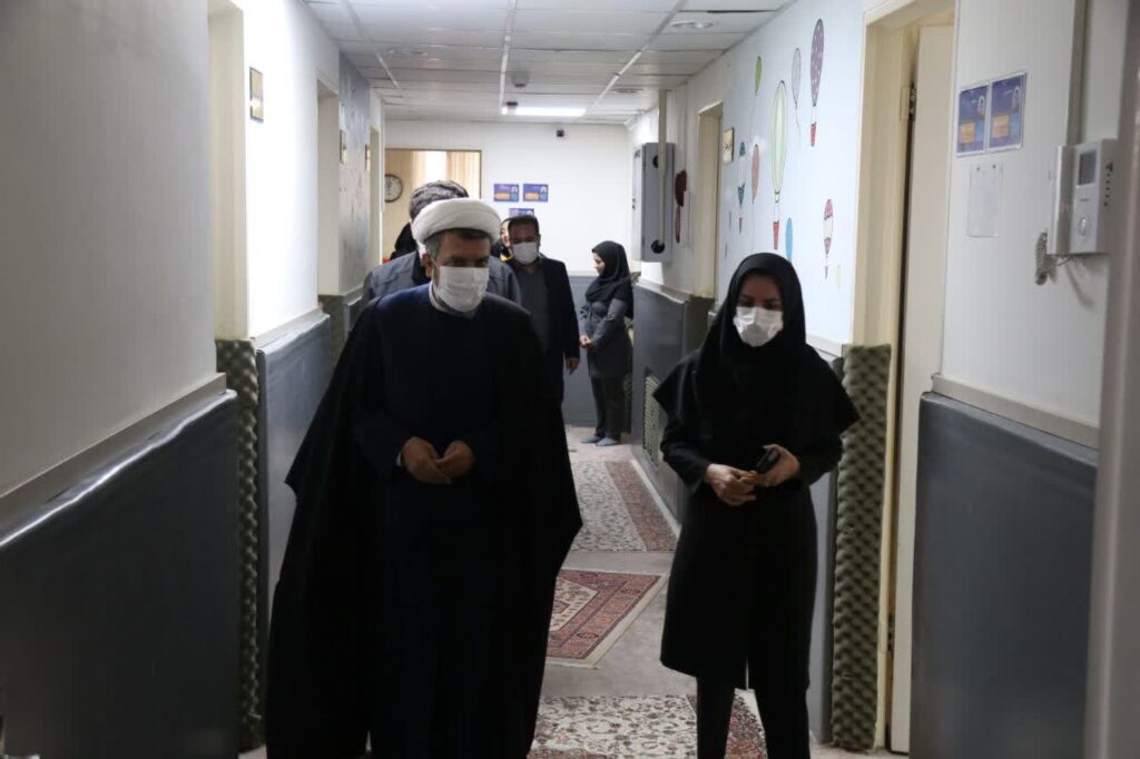 مراسم تجلیل از کارکنان شیرخوارگاه شهید ثمین تاب زنجان برگزار شد