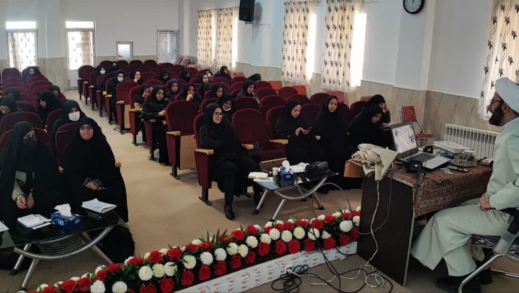 دوره آموزشی نماز یاوران کوچک (نیک) در استان یزد برگزار شد