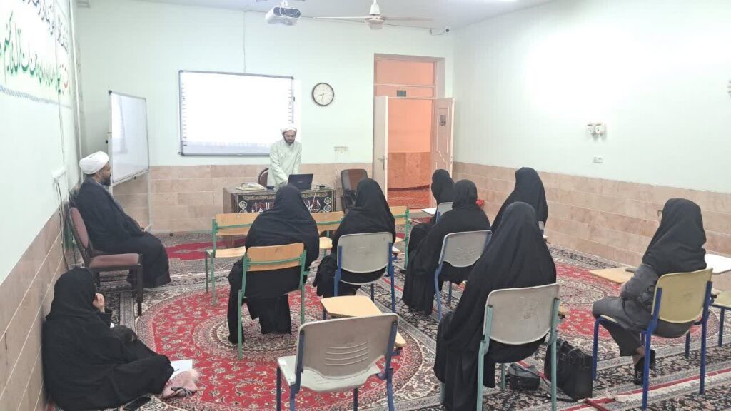 دوره آموزشی نماز یاوران کوچک (نیک) در استان یزد برگزار شد