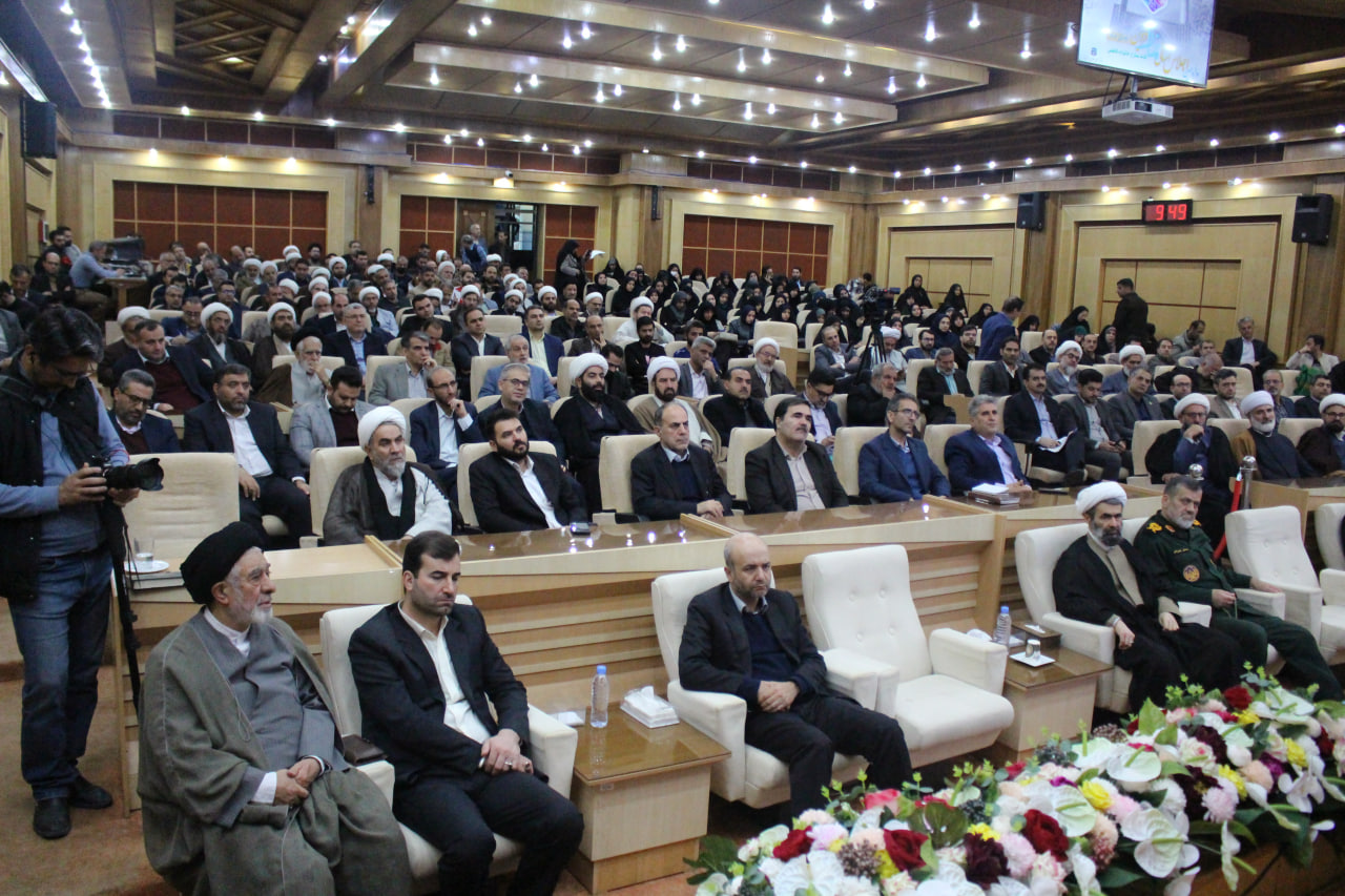 دوازدهمین اجلاس استانی نماز قزوین برگزار شد