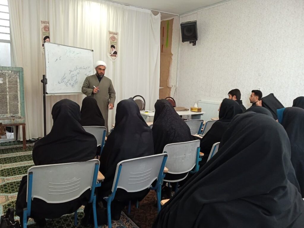 دوره آموزشی نماز یاوران کوچک (نیک) در استان یزد برگزار شد