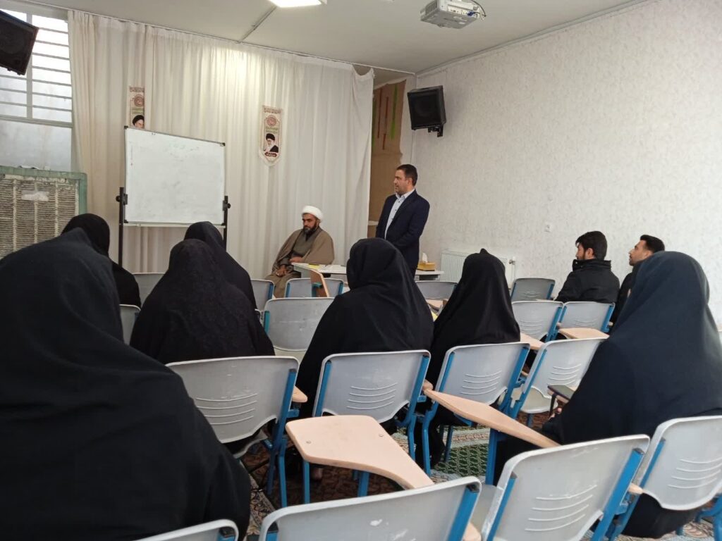 دوره آموزشی نماز یاوران کوچک (نیک) در استان یزد برگزار شد