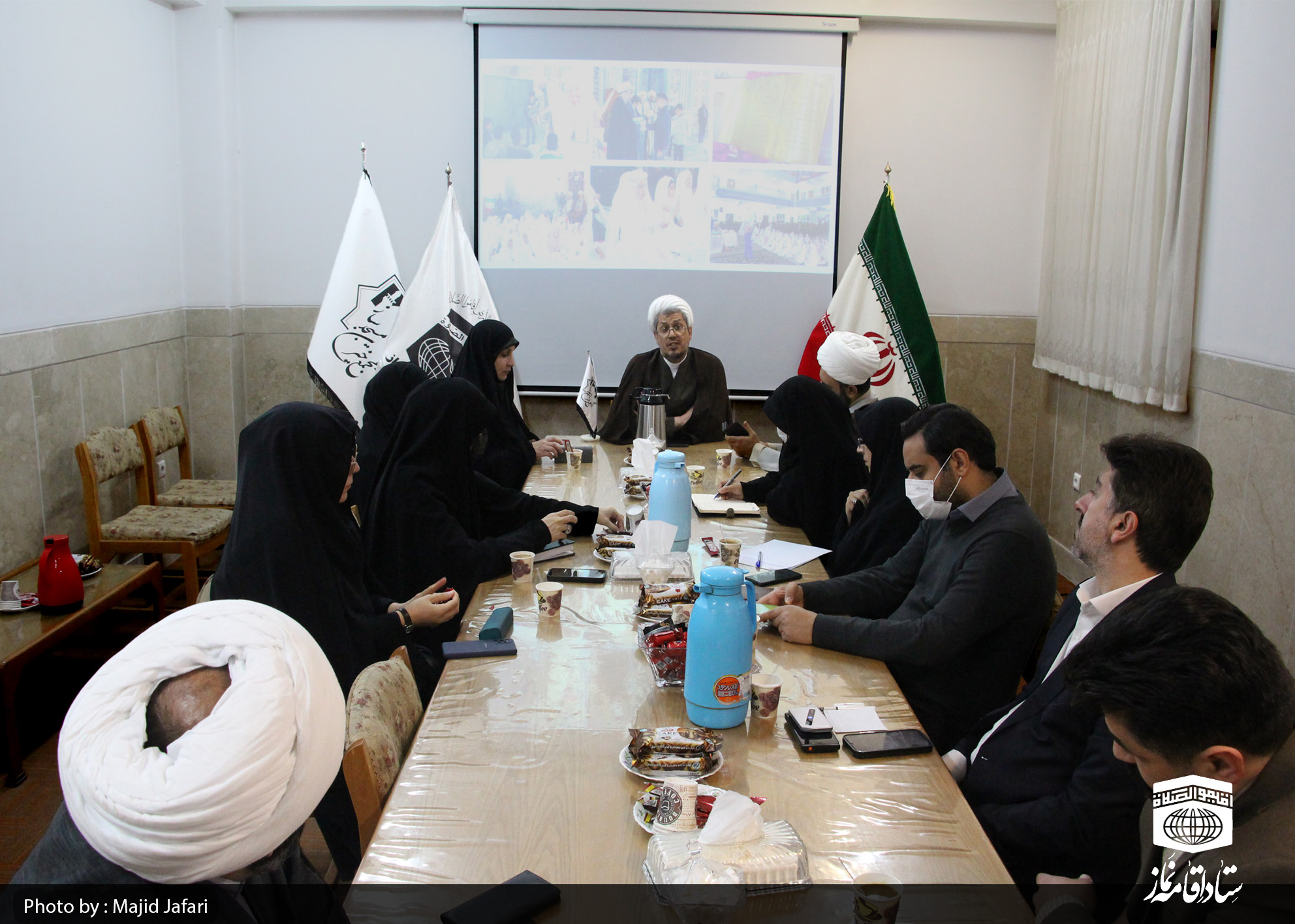 نشست کمیسیون بانوان و خانواده شورای اسلامی شهر قم با ستاد اقامه نماز