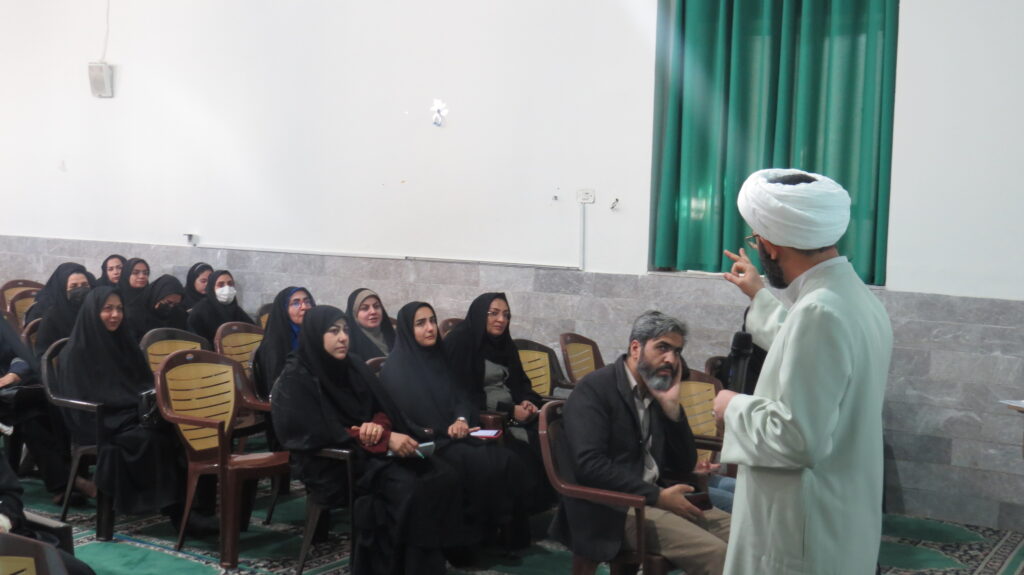 دوره آموزشی نماز یاوران کوچک (نیک) در استان یزد برگزار شد