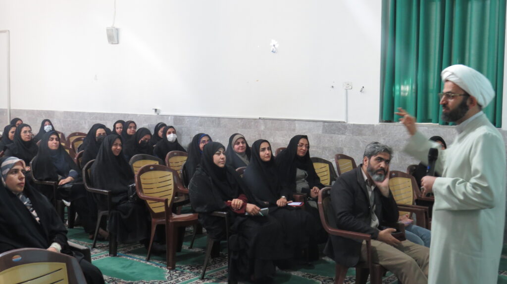 دوره آموزشی نماز یاوران کوچک (نیک) در استان یزد برگزار شد