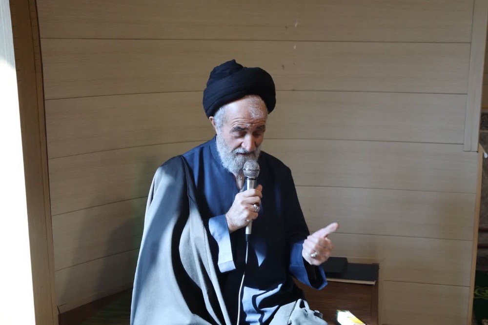 اقامه نماز وحدت بخش ادارات شهرستان رفسنجان در اداره آب و فاضلاب شهرستان