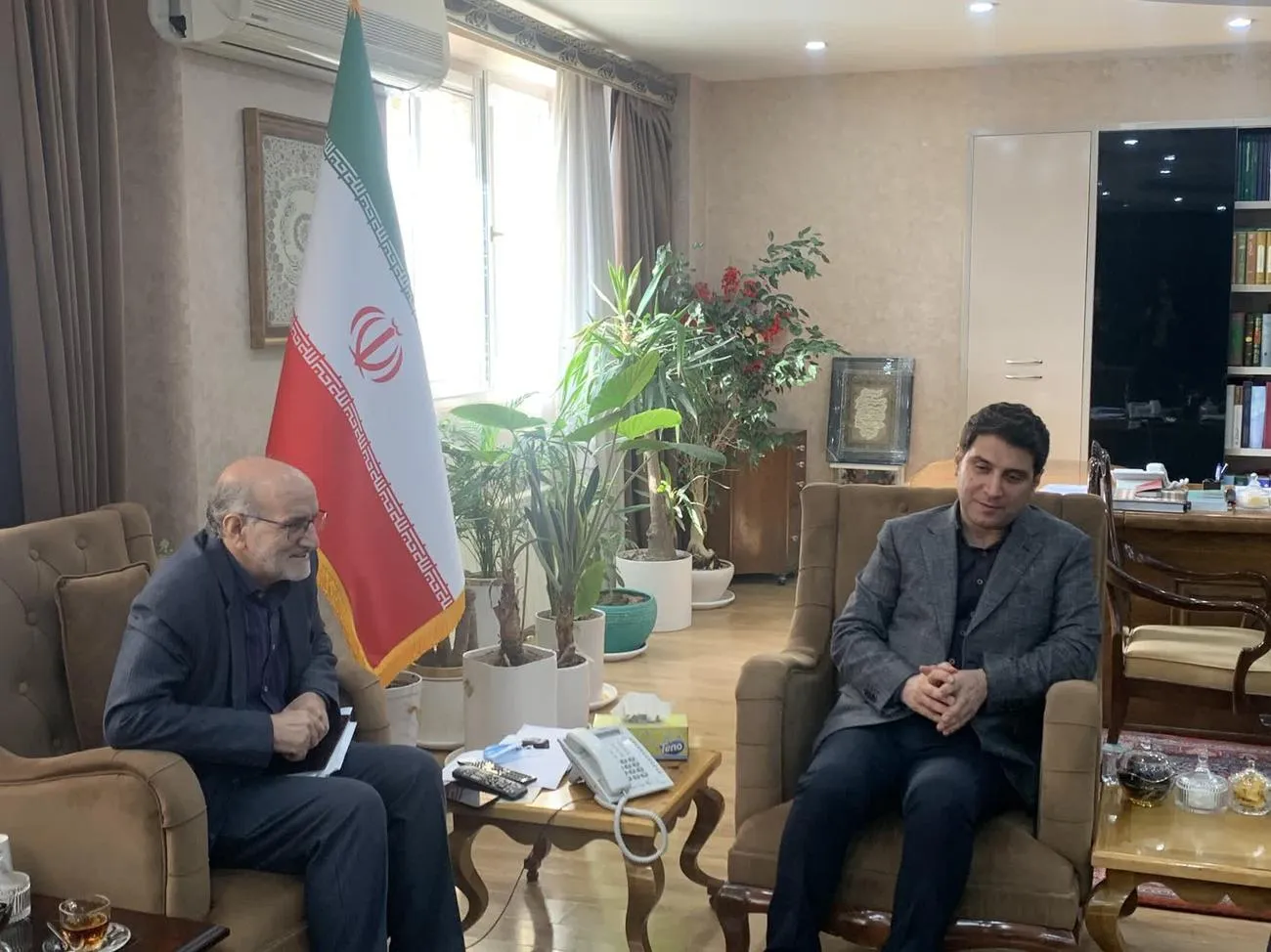 دیدار مسئولین ستاد اقامه نماز کشور با استاندار کردستان