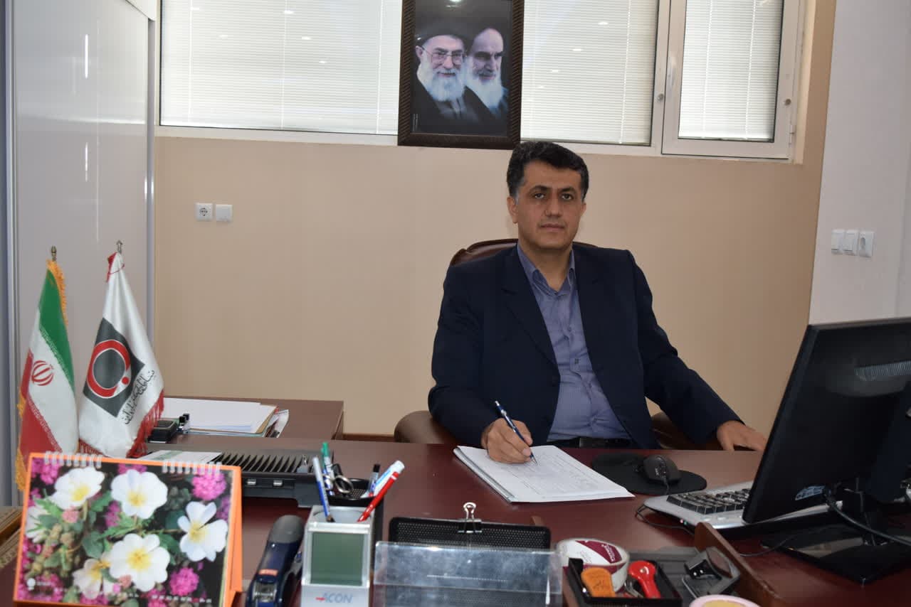 راه صحبت و ارتباط با خدا، نماز با توجه و تضرع است