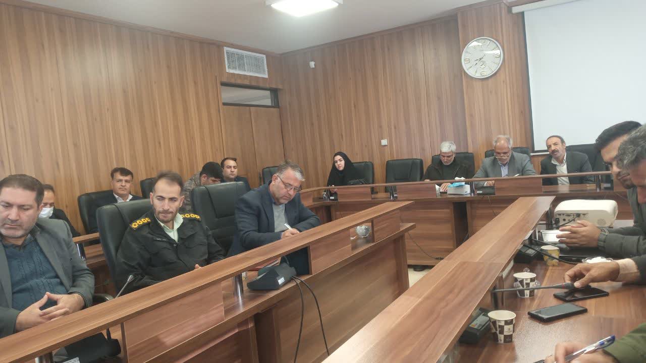 جلسه شورای اقامه نماز بویین میاندشت اصفهان