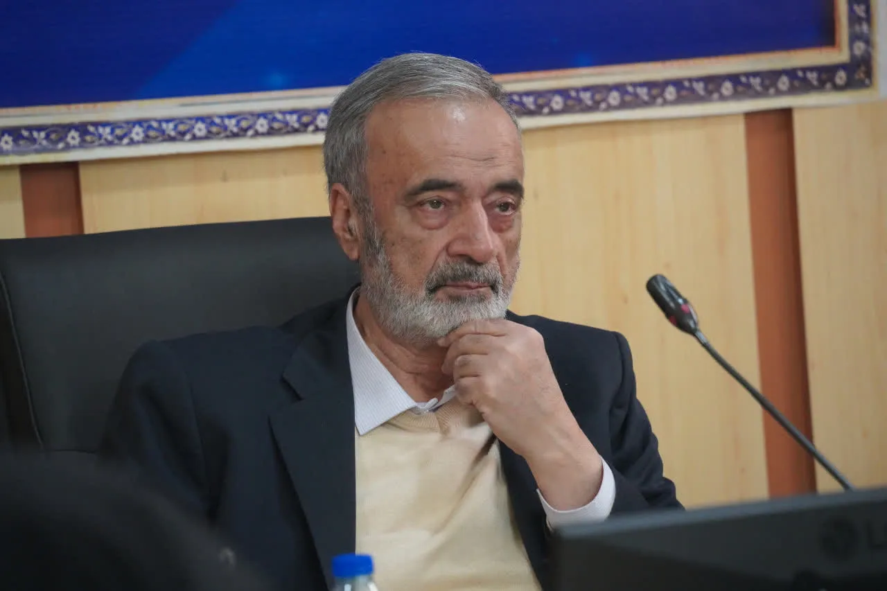 جلسه هیئت اندیشه‌ورز ستاد اقامه نماز لرستان با حضور دکتر زرهانی در خرم‌آباد