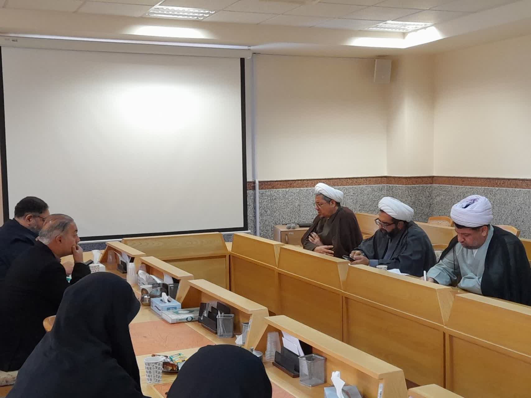 نشست هماهنگی دهمین اجلاس استانی نماز قم برگزار شد