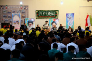 فلسفه نماز؛ «تکیه‌گاه انسان کجاست؟»/ روایت یک گفت‌وگوی صمیمی در مدرسه