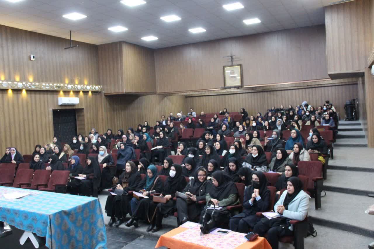 مراسم پایانی طرح شهر نماز لرستان با حضور فرهنگیان و معلمان