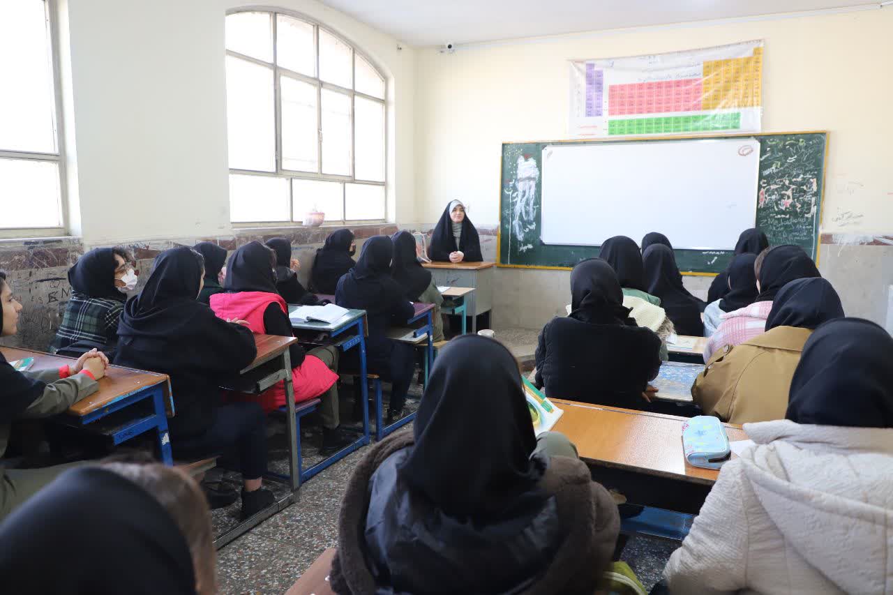 دوره آموزشی پیش از اجلاس استانی نماز در شهرستان‌های استان البرز برگزار شد