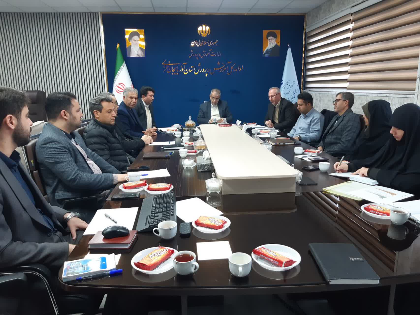 دومین نشست شورای قرآن، عترت و نماز آموزش‌ و پرورش آذربایجان غربی برگزار شد