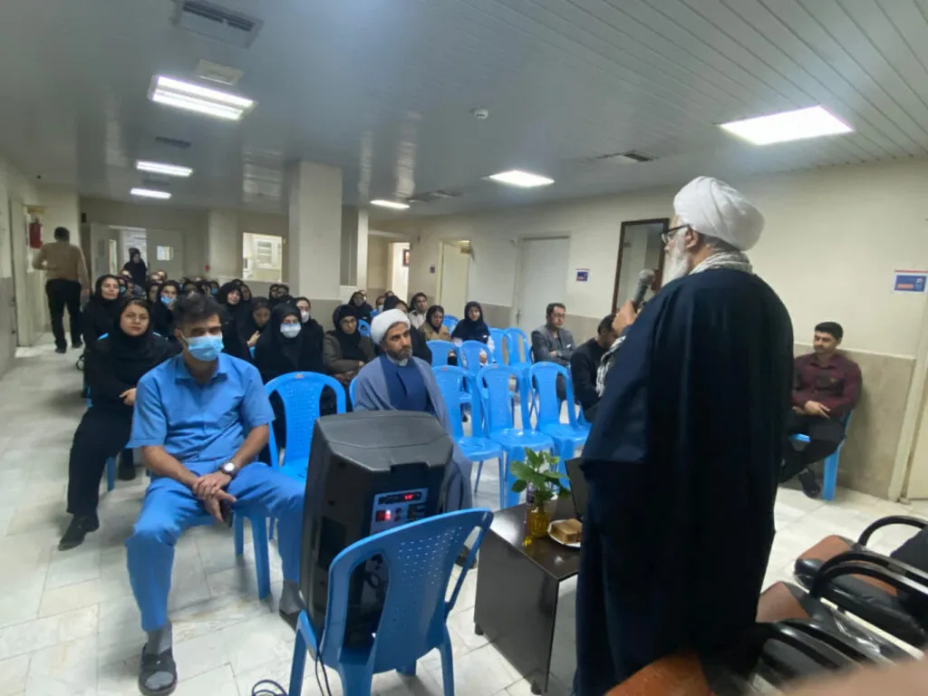 بازدید از نمازخانه در حال احداث بیمارستان