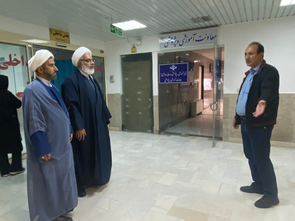 بازدید از نمازخانه در حال احداث بیمارستان