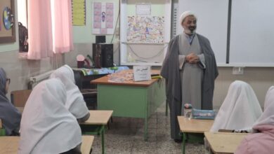 گفتمان نماز دانش آموزی در مدرسه عرفان فولادشهر اصفهان